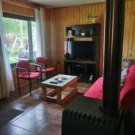 Borde Rio Coyhaique Cabana Y Tinaja Ngoại thất bức ảnh